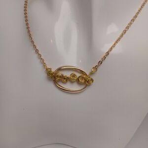 Elegant Gold Rose Necklace
